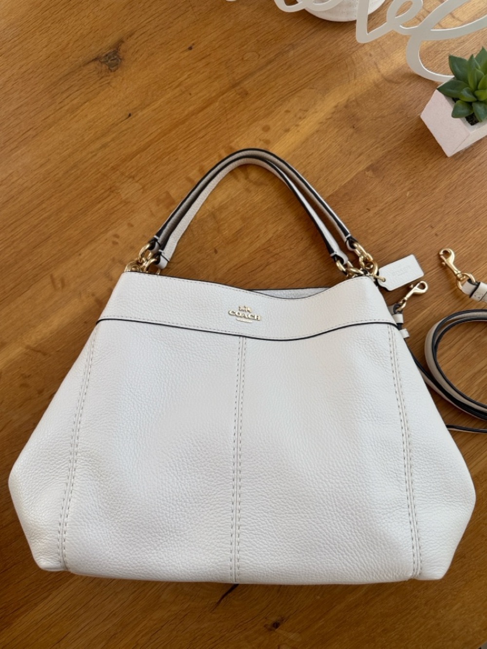 Coach Cream Pebbled Leather Shoulder Bag with Gold Hardware - Picture 3 of 11